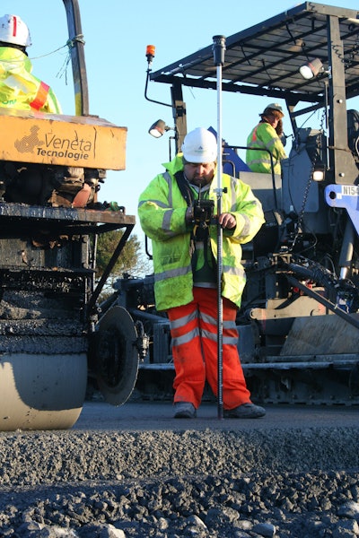 The National Road Authority in Ireland plans upgrade the N18 Limerick to Galway road to a new two-lane highway with hard shoulder. Work is currently being done on 14-mile section extending from Ballinger’s Corner, north of Gort to Cragard, south of Crusheen, where it will tie into the existing N18 Ennis bypass. The $1.2 million project also includes a six-mile local road realignment, seven miles of accommodation access tracks