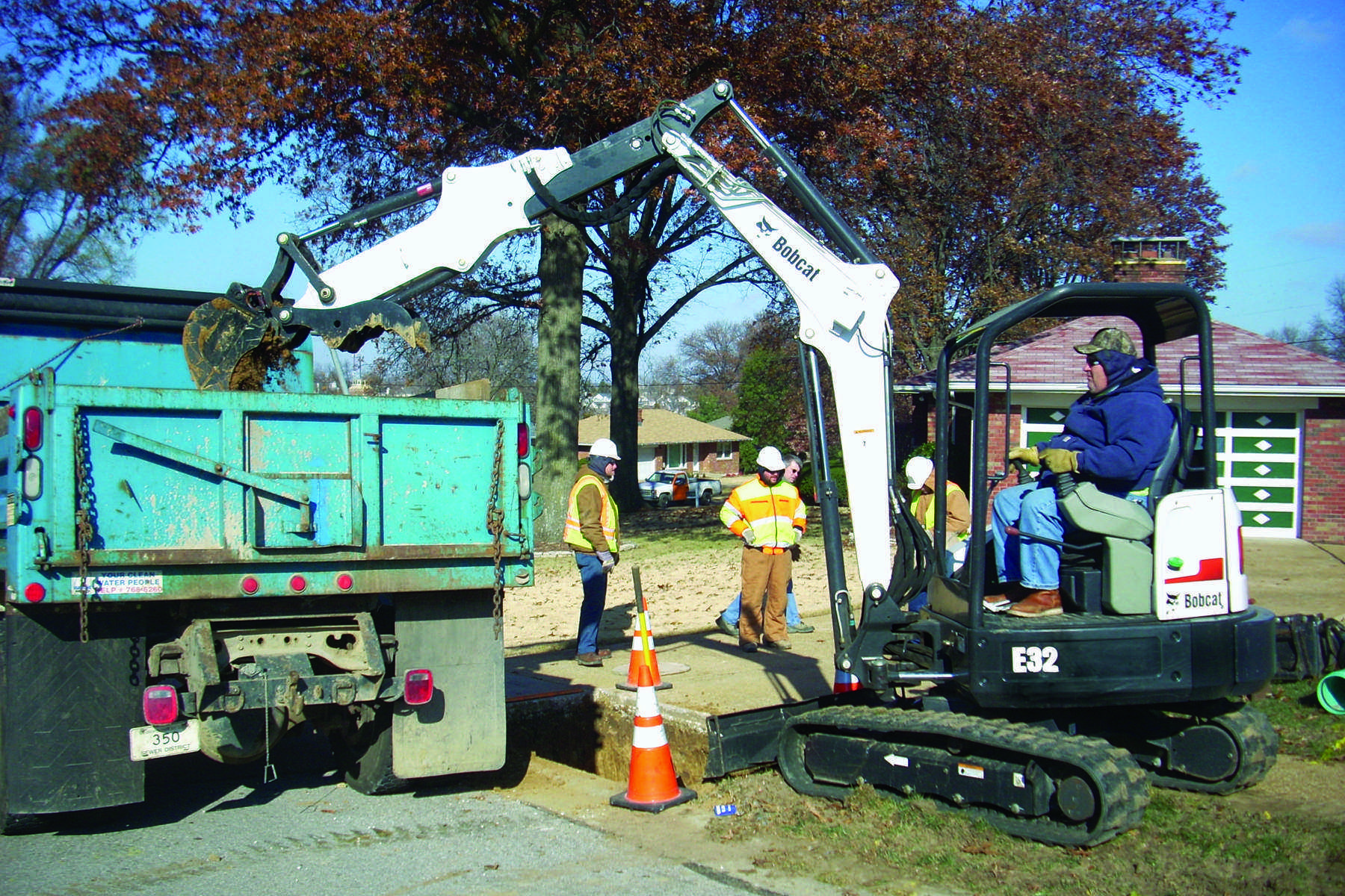 Bobcat extendable arm