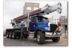 Designed for larger capacity cranes with ratings from 30 to 50 tons, the 114SD is available in both set-forward and set-back axle positions.