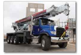 Designed for larger capacity cranes with ratings from 30 to 50 tons, the 114SD is available in both set-forward and set-back axle positions.