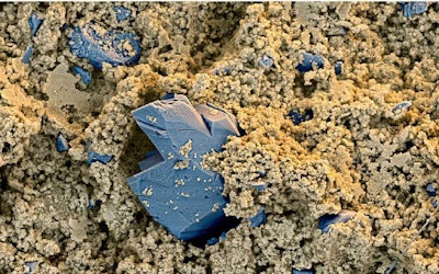 Nanoscale crystal seeds speed up concrete hardening. BASF’s X-Seed hardening accelerator makes additional heat superfluous and the concrete is particularly strong and durable. Magnification 960:1 (by 12 cm in width).