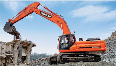 An electronic power optimizing system connects the Doosan excavator’s hydraulics system and engine controls via a data transfer link. The Doosan telematics system allows owners to monitor their machines from a computer or cell phone.