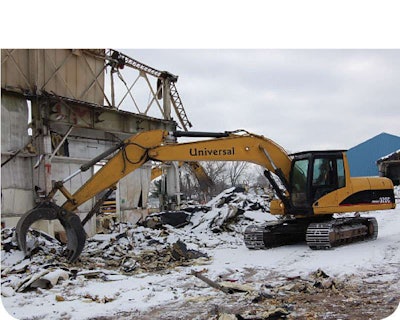 When he can, Vesseli looks to late-model used Caterpillars to fill Universal Wrecking’s fleet of shear- and grapple-mounted excavators.