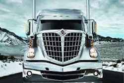 Navistar1 300x2321