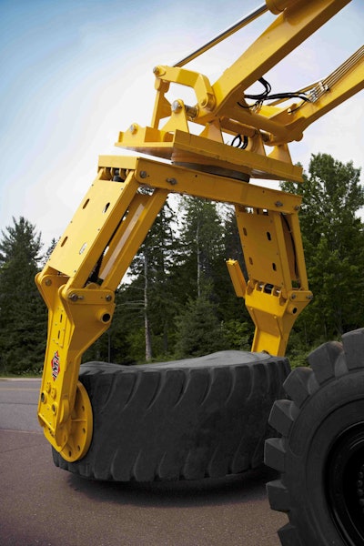 Imt Tire Hand Rear 3 4quart View