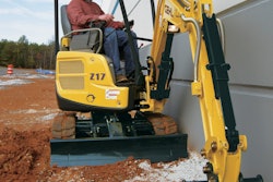 Gehl Z17 compact excavator