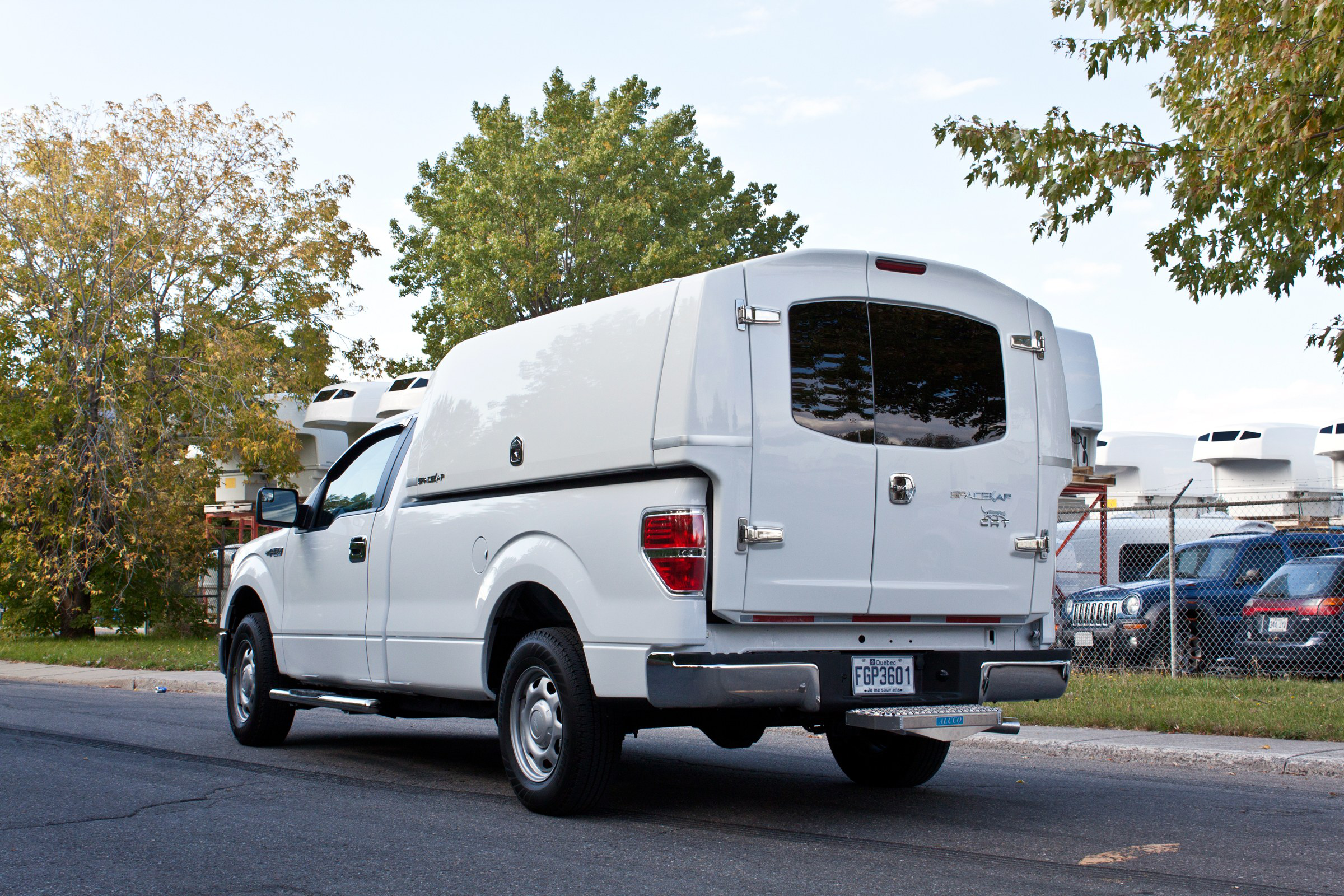 A r e Space Kap Cat Hi Res