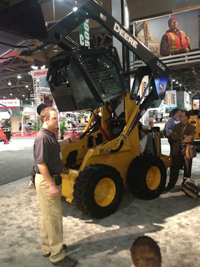 John Deere 332E skid steer