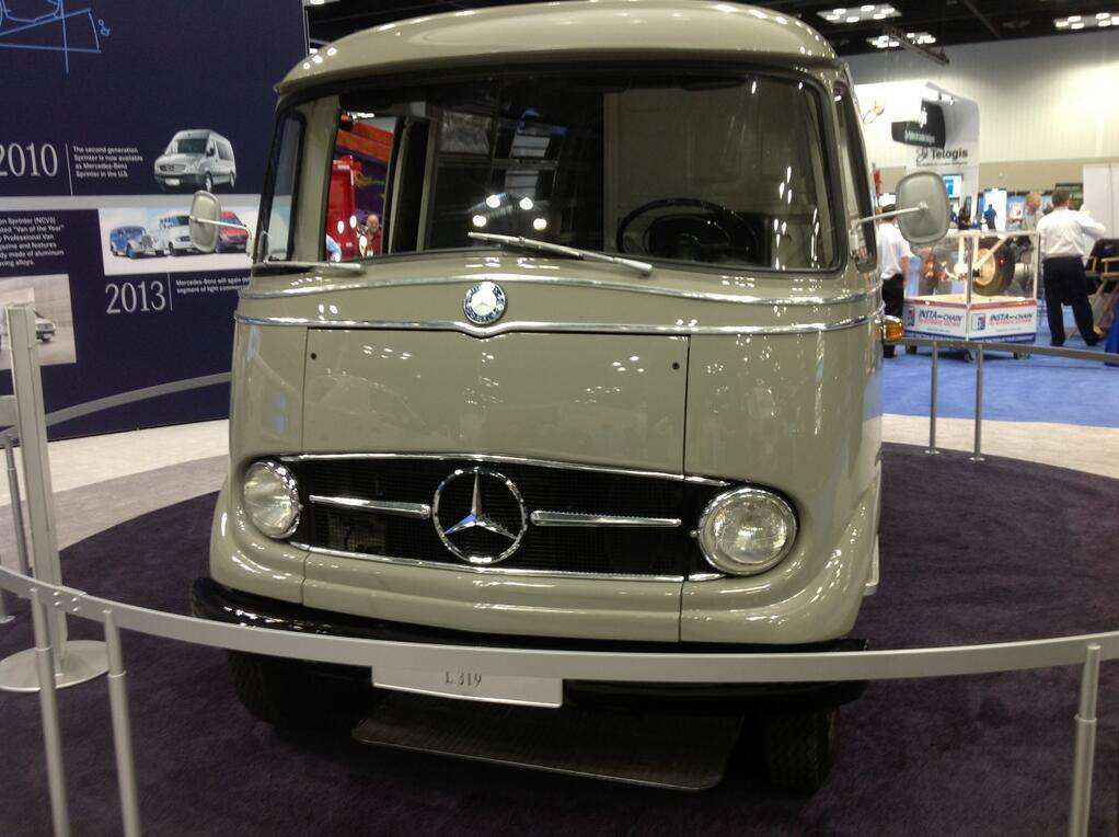 1960 Mercedes-Benz L319 commercial van at Work Truck Show