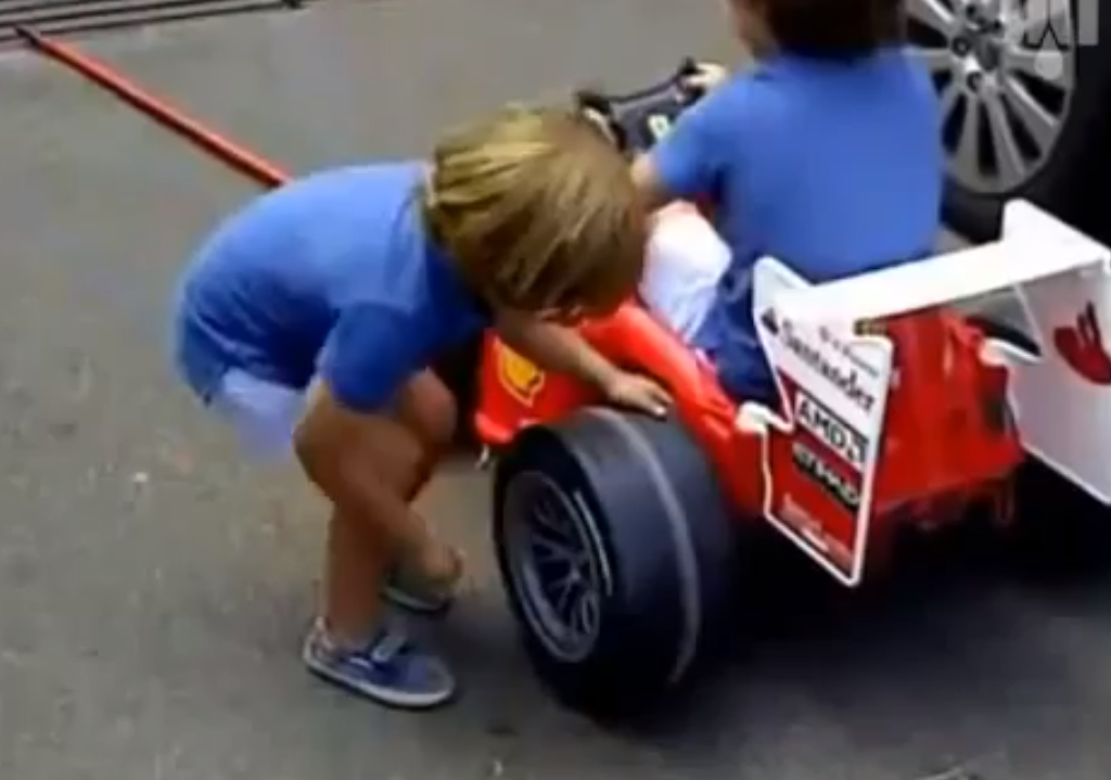kid pit crew1