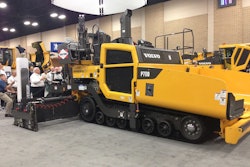 Volvo P7110 paver