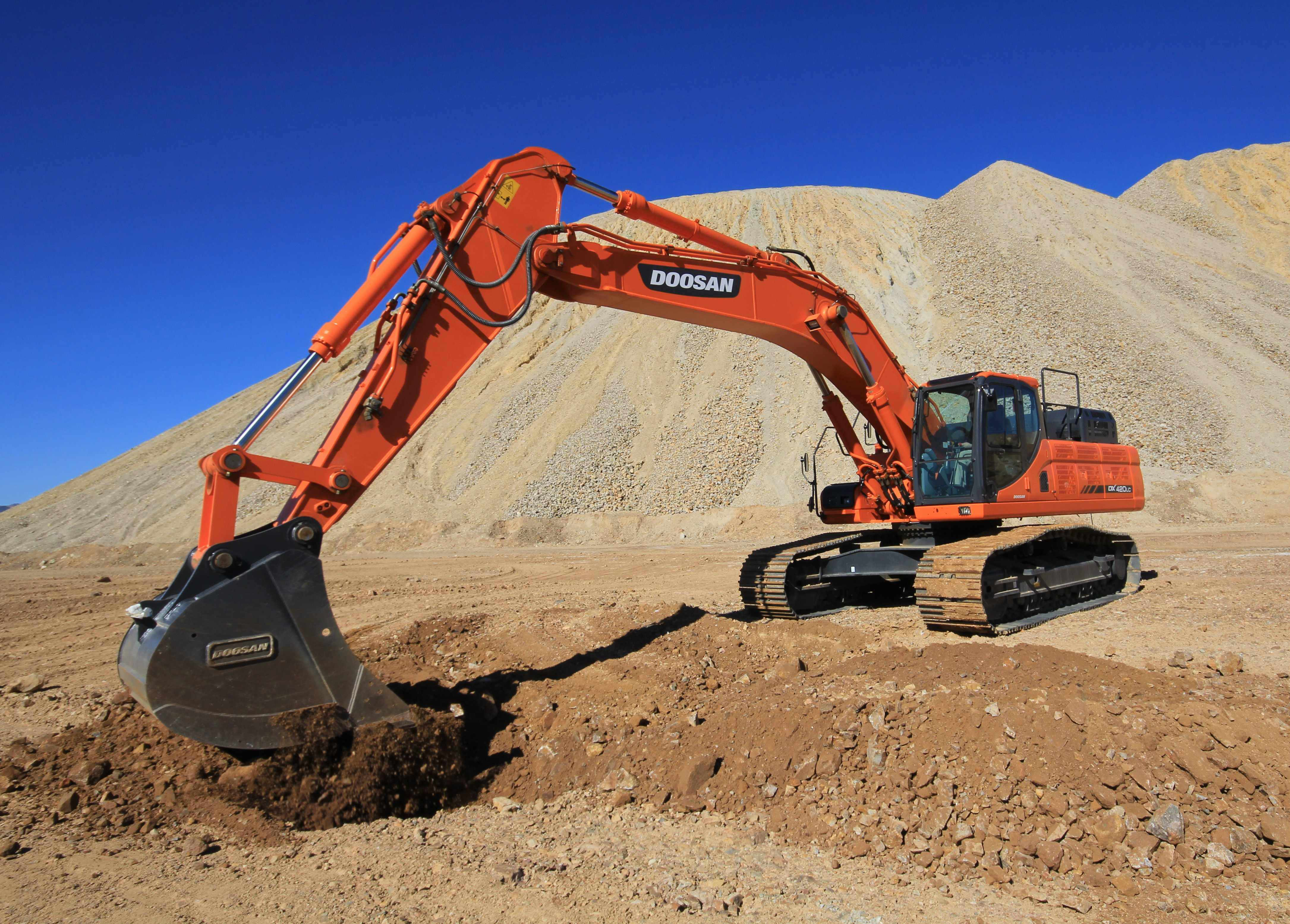 Doosan DX420LC-3 excavator