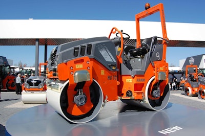 Hamm HD 10 roller with oscillating drum