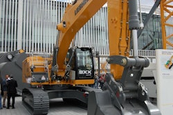 Liebherr R9XX