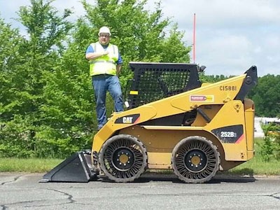 Michelin’s Jack Olney demonstrating the Tweel on asphalt.