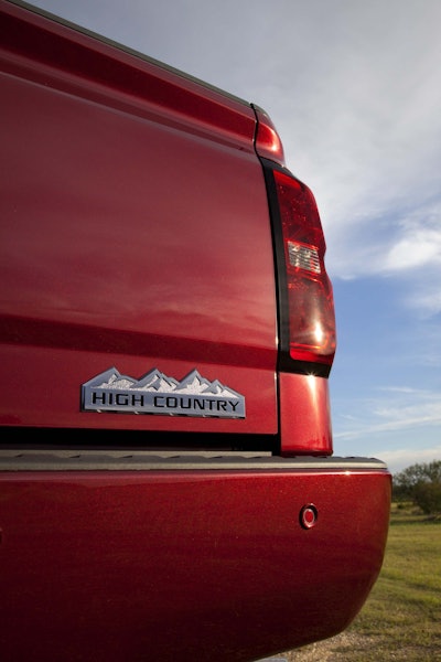 2014 Chevrolet Silverado High Ctry 058