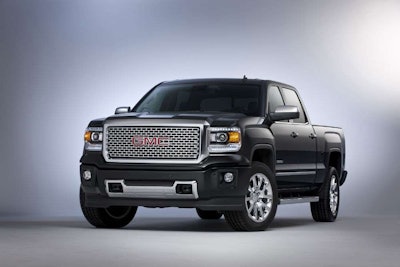 2014-GMC-Sierra-Denali-front-threequarter-studio