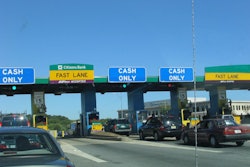 Drivers slow down at a manual toll booth in Massachusetts. (Photo: Flickr)