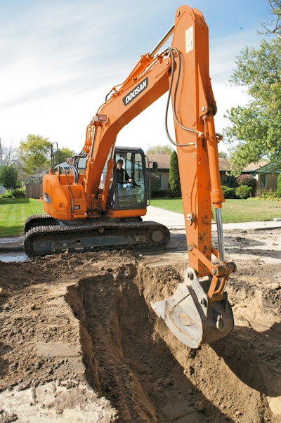 Doosan DX140LCR-3 excavator