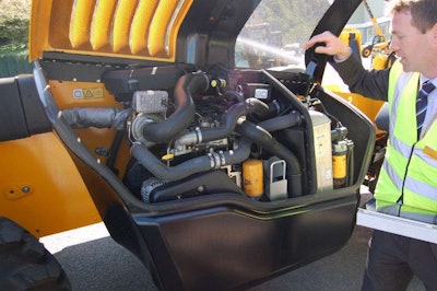 The lack of a DPF in the engine bay lowers the profile of the machine and improves visibility.