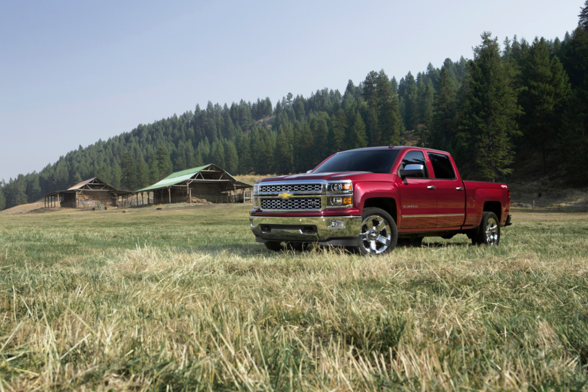 2014-Chevrolet-Silverado-LTZ-001-medium