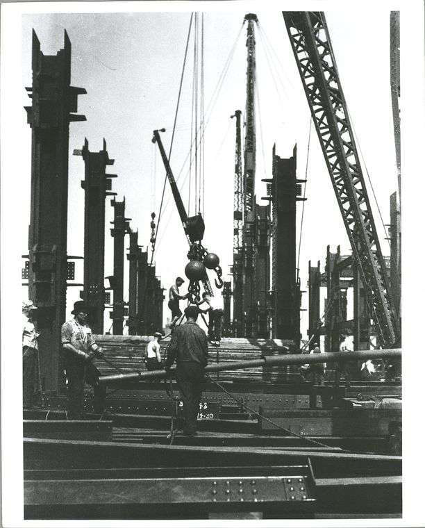 Amazing Empire State Building Construction Photos From 1931 Show Workers Hanging On For Dear Life Equipment World Amazing Empire State Building Construction Photos From 1931 Show Workers Hanging On For Dear Life Equipment World