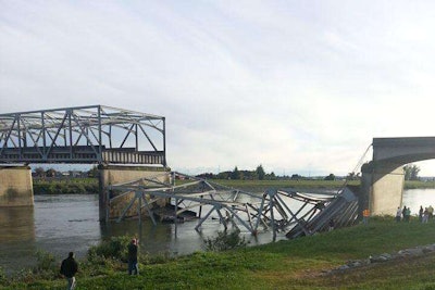The I-5 bridge that collapsed into the Skagit River in May was classified as fracture-critical. (Photo: modified from Cole Wagoner / Twitter)