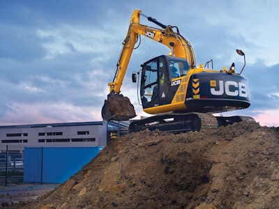 The JS160 excavator gets a revised, low noise cab and a Tier 4 Interim engine.