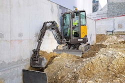 Volvo_ECR25D