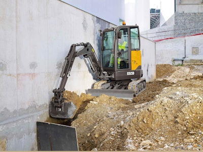 Volvo_ECR25D