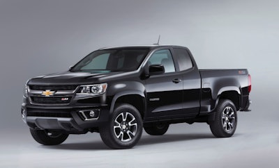 2015-Chevrolet-ColoradoZ71-007