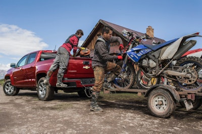 2015-Chevrolet-ColoradoZ71-016