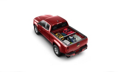 2015-Chevrolet-ColoradoZ71-022