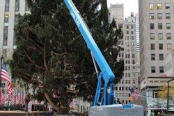 RockefellarTree.095843