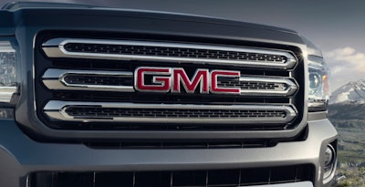 2015-GMC-Canyon-All-Terrain-Body-Color-Grille-010