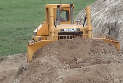 Cat D11 1/6 model