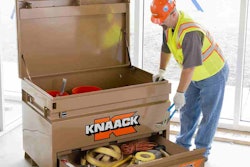 The 4830-D tool chest has a new “Junk Trunk”
