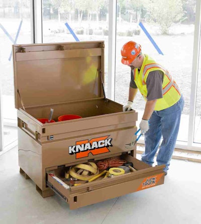 The 4830-D tool chest has a new “Junk Trunk”