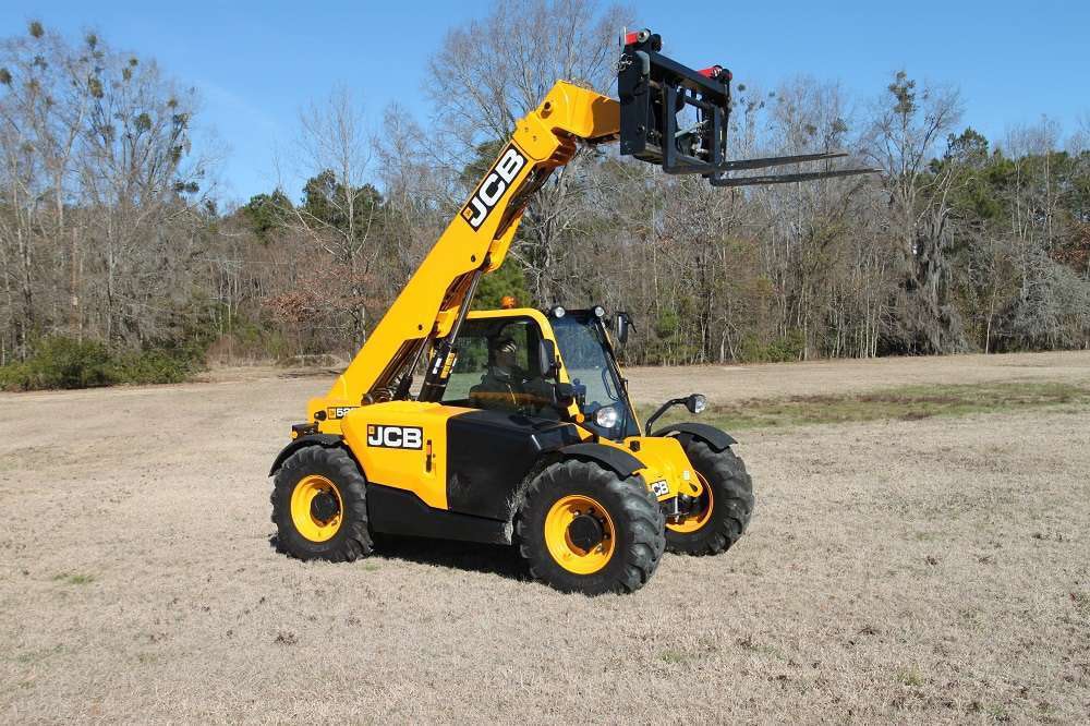 JCB’s new 525-60 telehandler offers power in a compact footprint ...