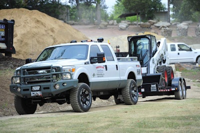 F250 Super-Crew-towing_landscaper