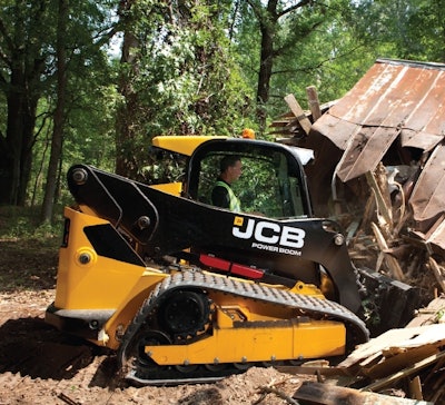 Powered by the Ecomax engine, which uses up to 9 percent less fuel than previous engines, the JCB 300T uses a new air filter design with a high-efficiency active scavenging pre-cleaner, extending air filter service life up to 500 hours. Electro-hydraulic controls give you three levels of response, from slow modulation for fine trimming, to faster controls for digging and loading.