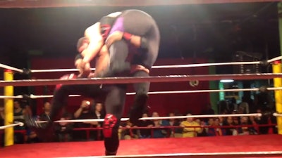 Bronco Internacional slams his opponent, the Beast, to the mat. See the video of the match below.