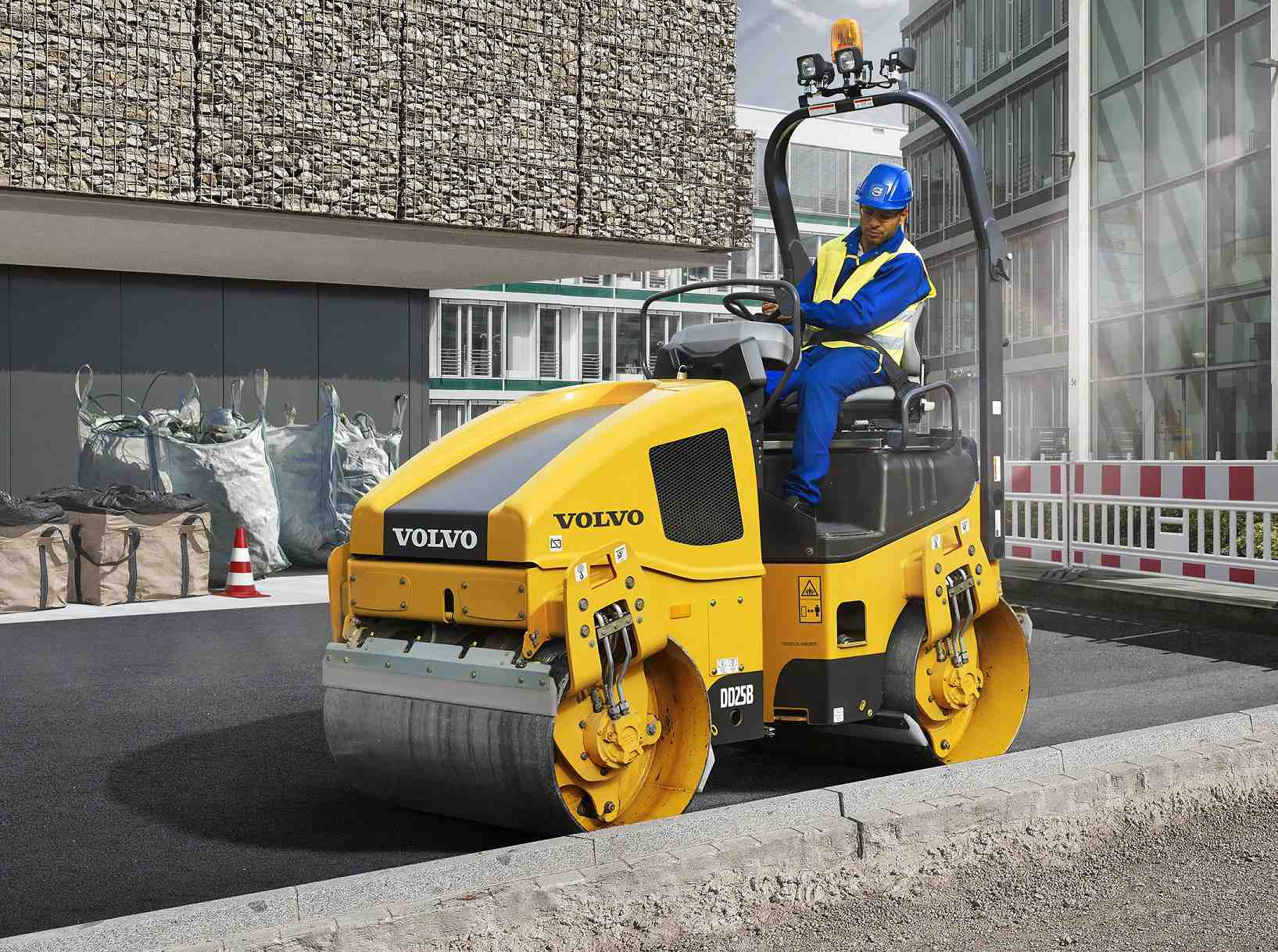 Star picture of the DD25B Asphalt compactor for any cropping formats
