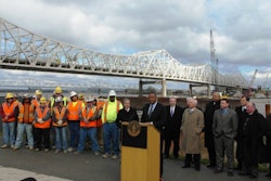 Foxx visits the Ohio River Bridges project during his “Invest in America, Commit to the Future” bus tour. (Photo Credit: U.S. DOT)