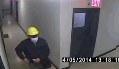 Robber disguised as construction worker