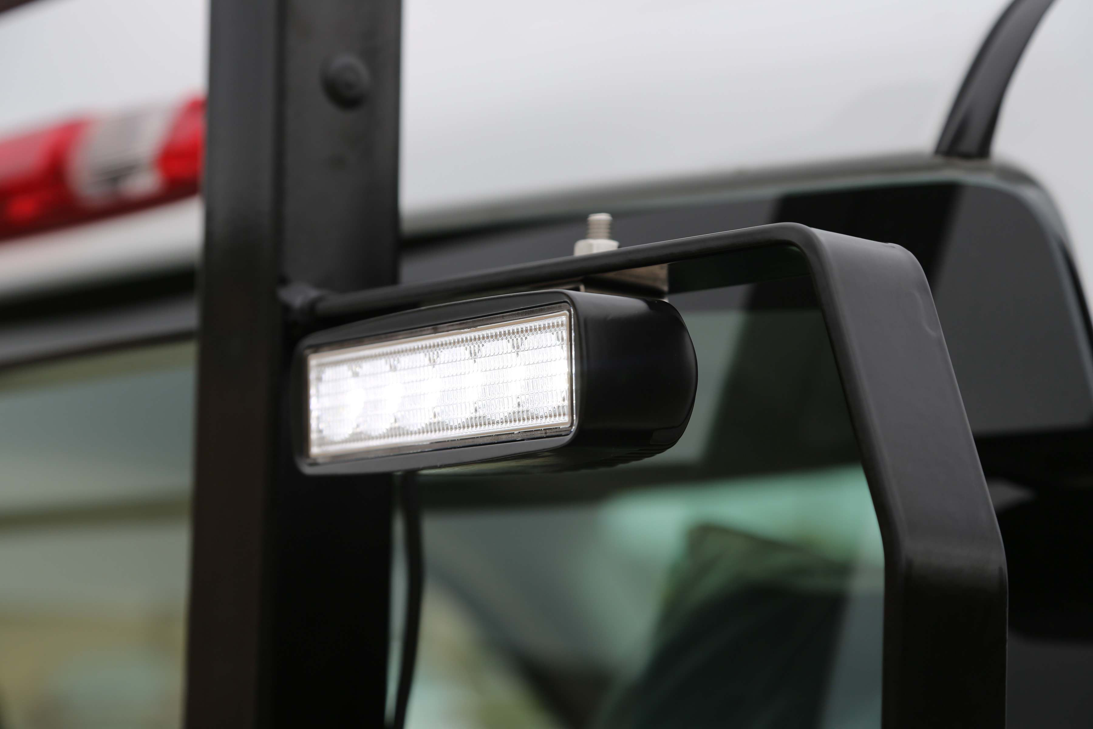 Buyers_LEDFlood_1492135_App_Closeup