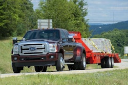 2015 Ford F-350 Super Duty towing