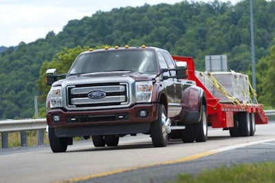 2015 Ford F-450 Super Duty towing