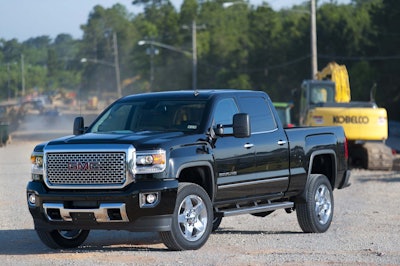 2015 diesel Sierra Denali 2500 4×4 looks too nice to be a work truck, but it’s a true workhorse with tons of towing power.