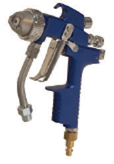 The spray pistol for the pneuMATO55, with its fingertip controls can handle greases up to NLGI 2.